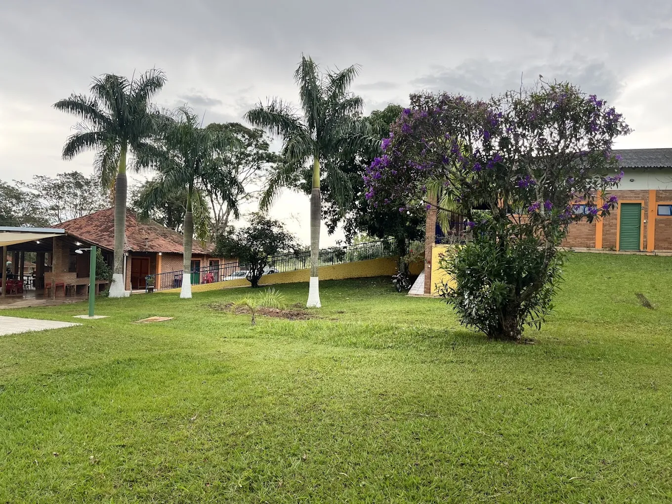 Estância Forasteiros Hotel Fazenda e Pesqueiro